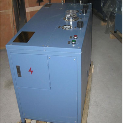 AE102A和AE101A氧气充填泵差一个数字 矿用救援时用