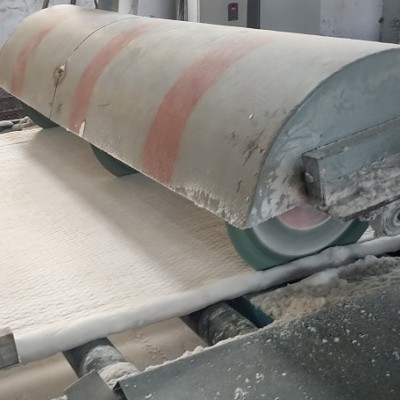 耐火纤维毯硅酸铝针刺毯防火耐高温标准型陶瓷纤维毯