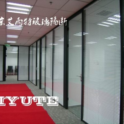 南京大明路玻璃隔断