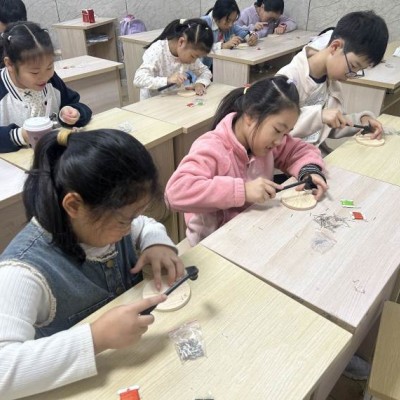 钉住专注力，绕出童年彩｜苏州三六六青少年实践体验课，等你来创